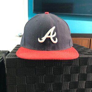 Atlanta Braves New Era 59FIFTY Fitted Hat 7 5/8 MLB Authentic On-Field Navy Red